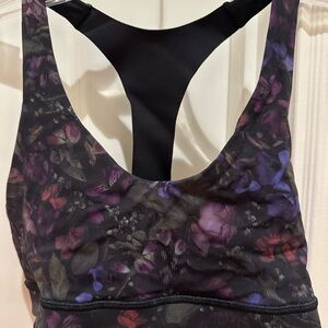 Lululemon sports bra